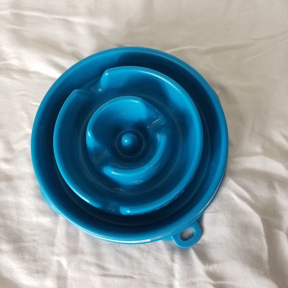 Outward Hound Slo Bowl Feeder Dog 2 Cups Blue NEW Flower Slow Feeder Maze